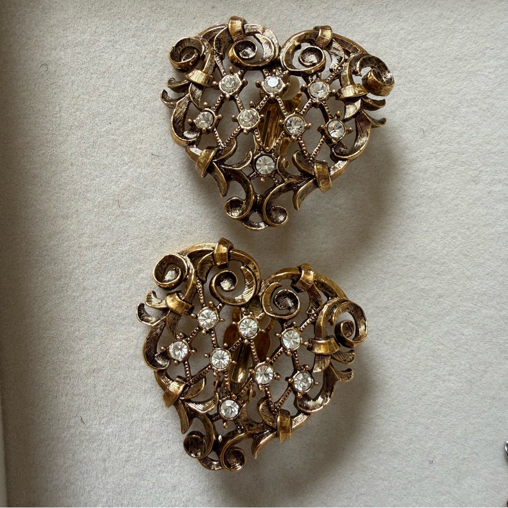 Vintage signed Jose Barrera for Avon Antoinette Heart Gold Tone Clip-On Earrings
